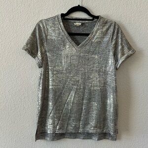 Anthropologie | Akemi + Kin Gold Lame V Neck T-Shirt | Size: XS